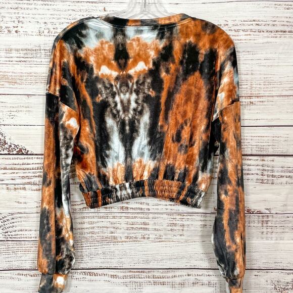 NEW with tags, Topshop Cropped Velour Sweatshirt Top, NWT, Size 4, MSRP $68 - Picture 6 of 10